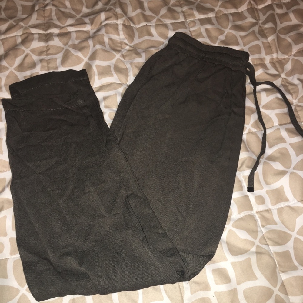 Forever 21 Olive green Cargo pants